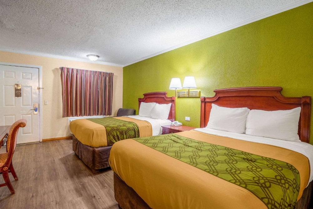 Rodeway Inn & Suites Fort Jackson